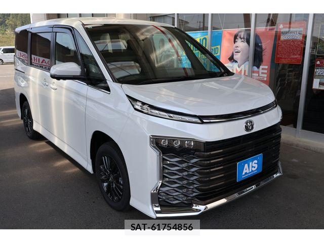 Toyota VOXY 2026-05 6998900-0