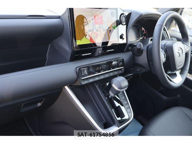 Toyota VOXY 2026-05 6998900-1