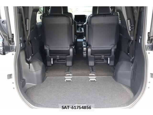 Toyota VOXY 2026-05 6998900-7