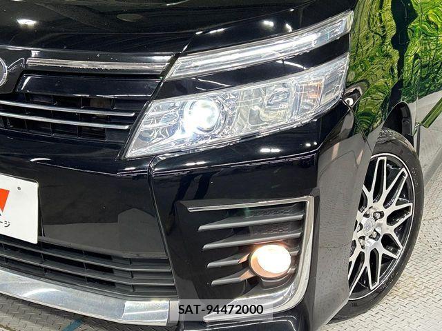 Toyota VOXY 2015-01 6998932-11