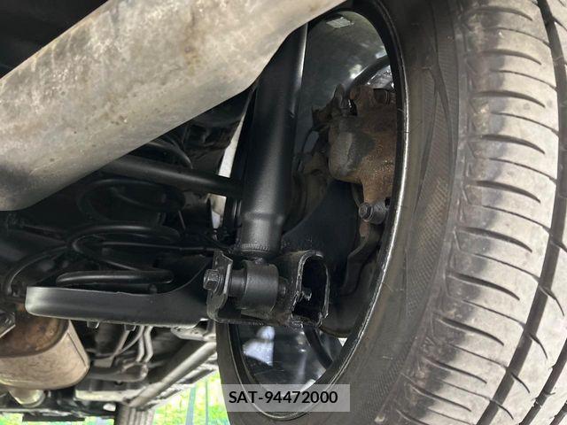 Toyota VOXY 2015-01 6998932-19