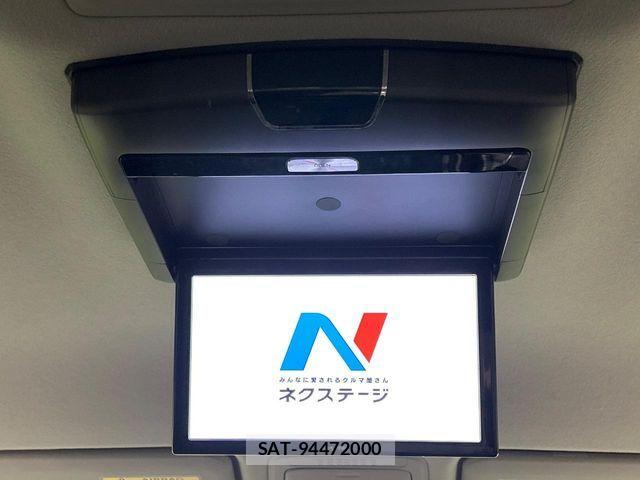 Toyota VOXY 2015-01 6998932-2