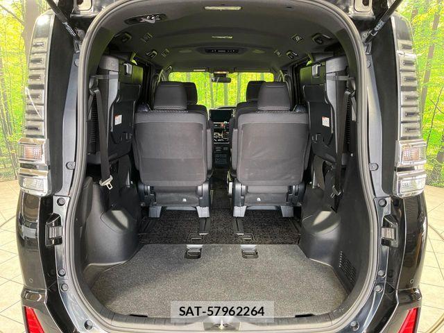 Toyota VOXY 2019-11 7021799-10