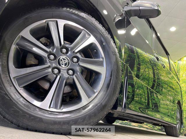 Toyota VOXY 2019-11 7021799-13