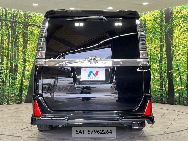 Toyota VOXY 2019-11 7021799-15