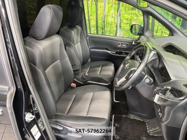 Toyota VOXY 2019-11 7021799-7