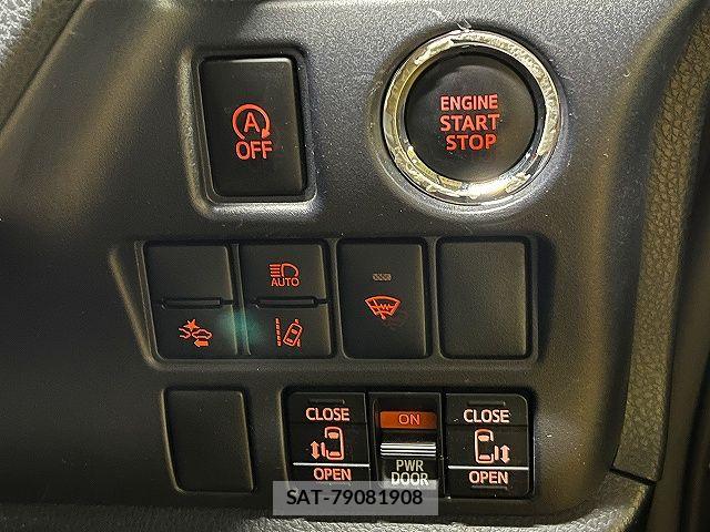 Toyota VOXY 2016-04 7021803-23