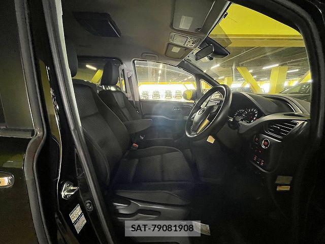 Toyota VOXY 2016-04 7021803-3