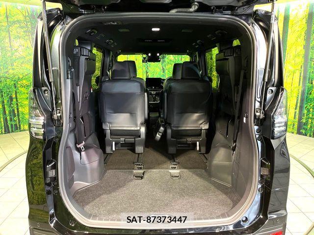 Toyota VOXY 2024-07 7061127-10