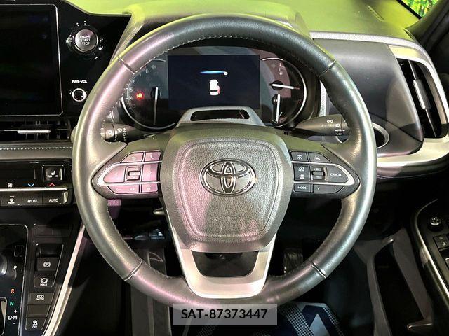 Toyota VOXY 2024-07 7061127-11