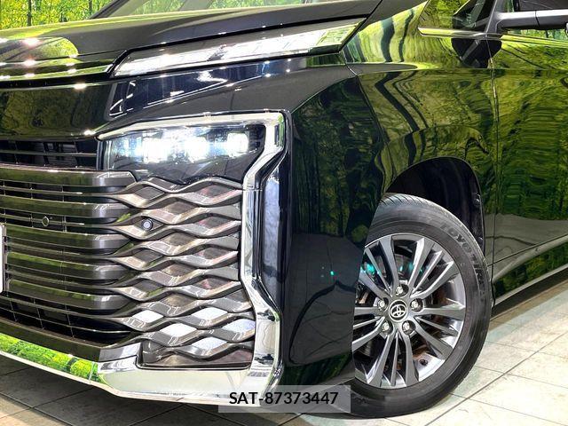 Toyota VOXY 2024-07 7061127-12