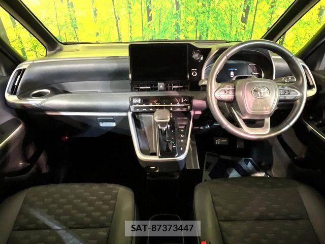 Toyota VOXY 2024-07 7061127-1