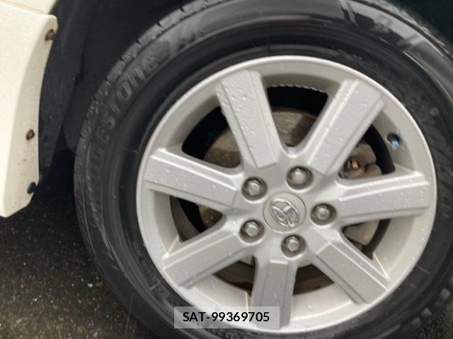 Toyota VOXY 2007-07 7061133-13