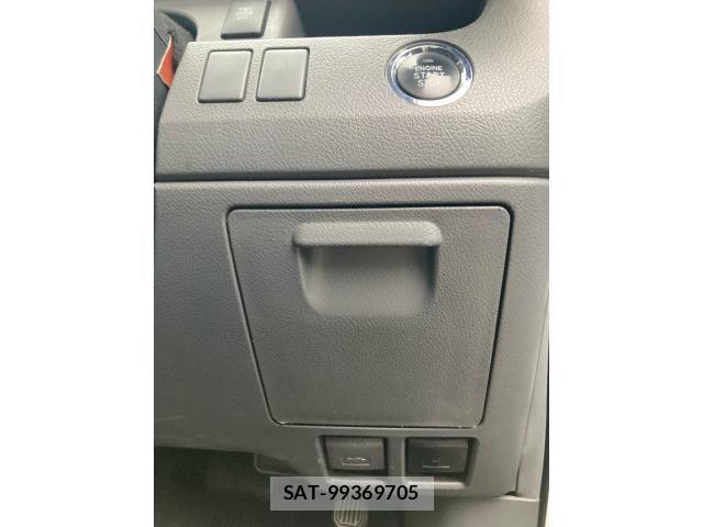 Toyota VOXY 2007-07 7061133-17