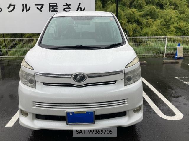 Toyota VOXY 2007-07 7061133-1