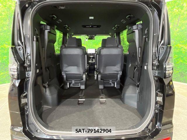 Toyota VOXY 2022-12 7061128-9