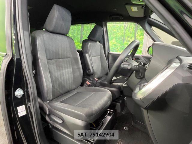 Toyota VOXY 2022-12 7061128-6