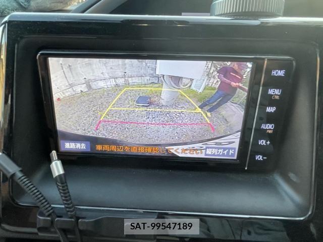 Toyota VOXY 2021-10 7061130-13