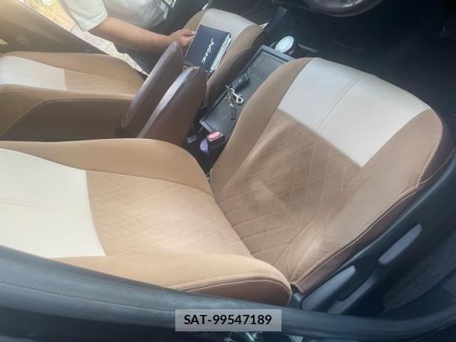 Toyota VOXY 2021-10 7061130-15