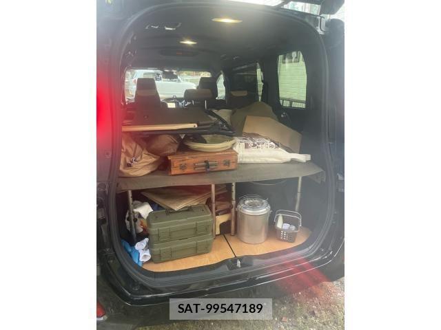 Toyota VOXY 2021-10 7061130-25