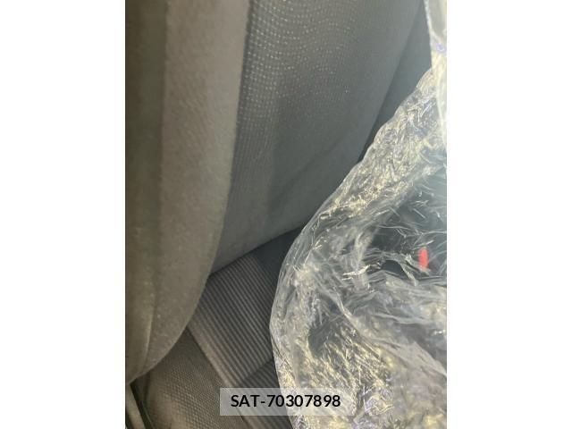 Toyota VOXY 2015-10 7198724-8