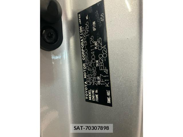 Toyota VOXY 2015-10 7198724-18