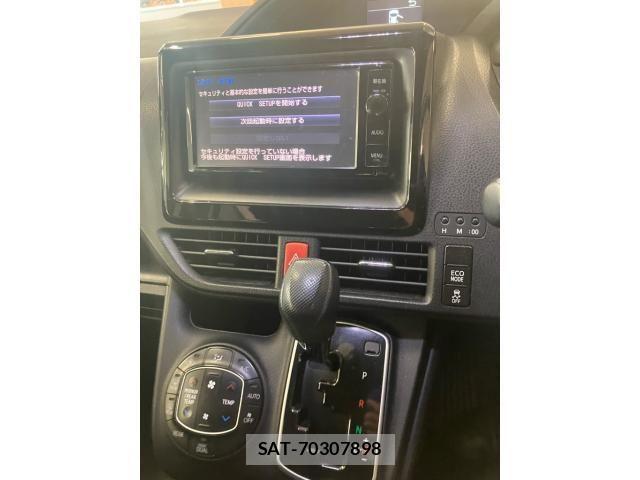 Toyota VOXY 2015-10 7198724-5