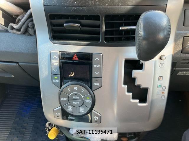 Toyota VOXY 2009-02 7226352-13