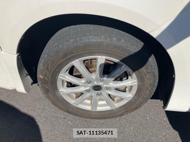 Toyota VOXY 2009-02 7226352-6