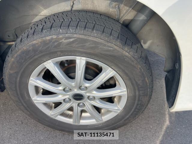 Toyota VOXY 2009-02 7226352-8