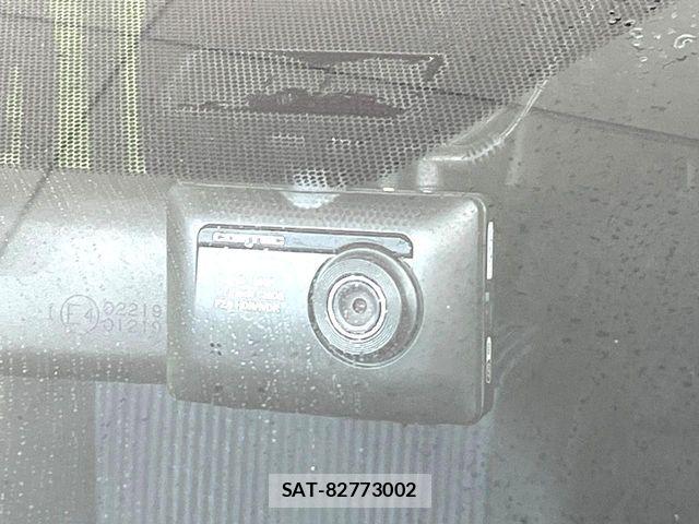 Toyota VOXY 2014-08 7226358-6