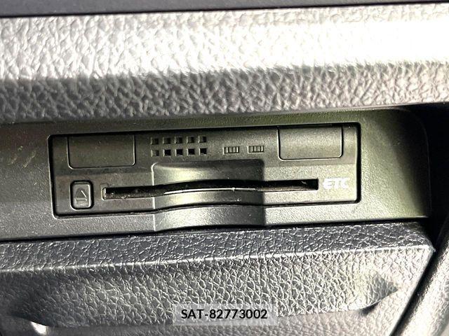 Toyota VOXY 2014-08 7226358-7