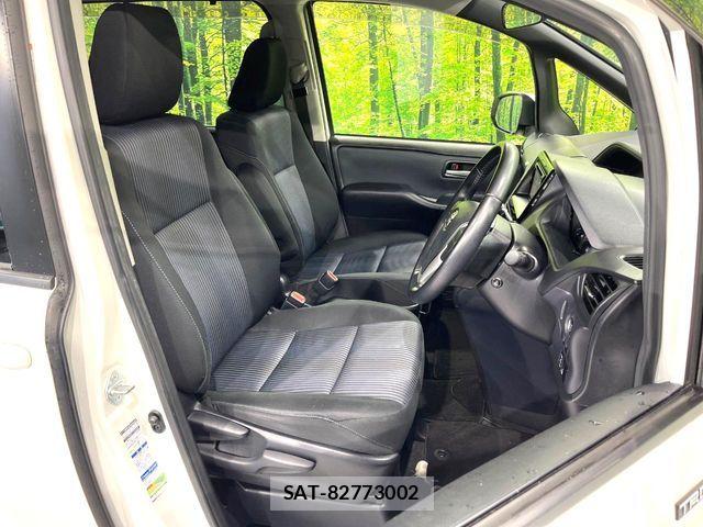 Toyota VOXY 2014-08 7226358-8