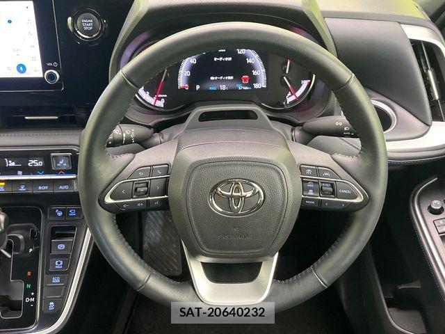 Toyota VOXY 2024-04 7226376-10