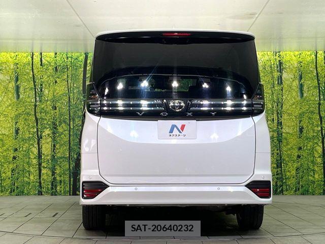 Toyota VOXY 2024-04 7226376-14