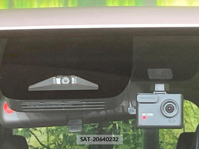 Toyota VOXY 2024-04 7226376-4