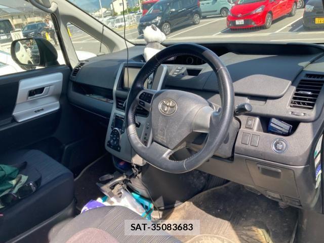 Toyota VOXY 2011-09 7226354-7