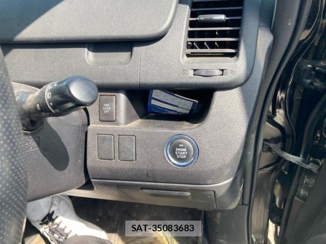 Toyota VOXY 2011-09 7226354-11