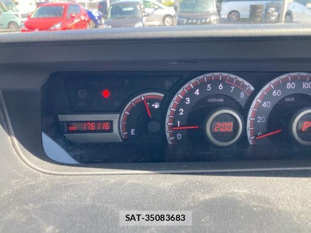 Toyota VOXY 2011-09 7226354-12