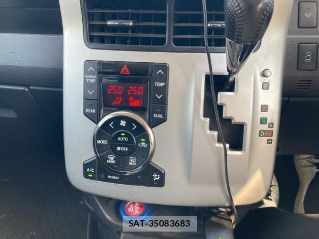 Toyota VOXY 2011-09 7226354-15