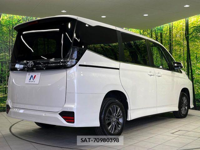 Toyota VOXY 2024-04 7226377-17