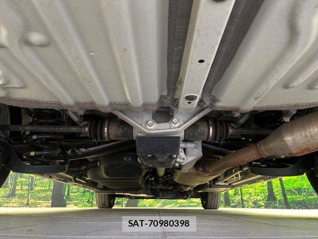 Toyota VOXY 2024-04 7226377-19