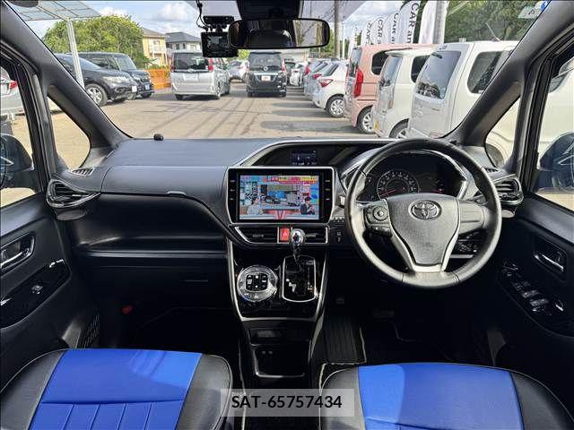 Toyota VOXY 2019-09 7226375-1