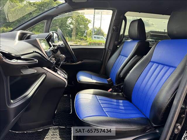 Toyota VOXY 2019-09 7226375-24