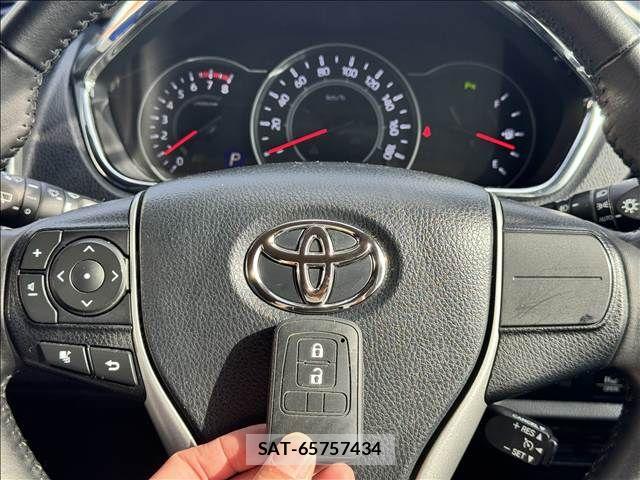 Toyota VOXY 2019-09 7226375-29