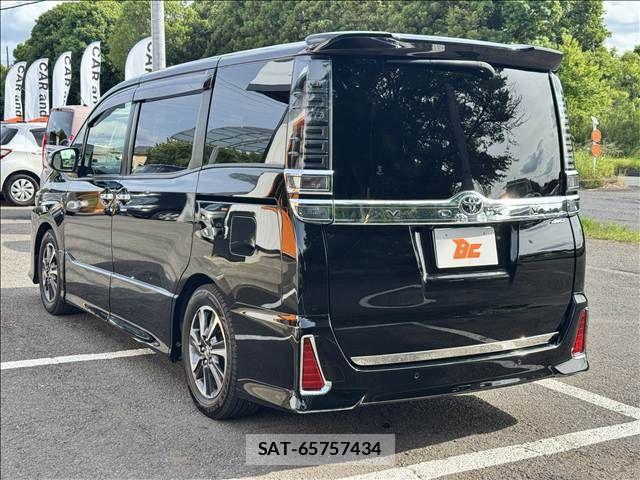 Toyota VOXY 2019-09 7226375-7