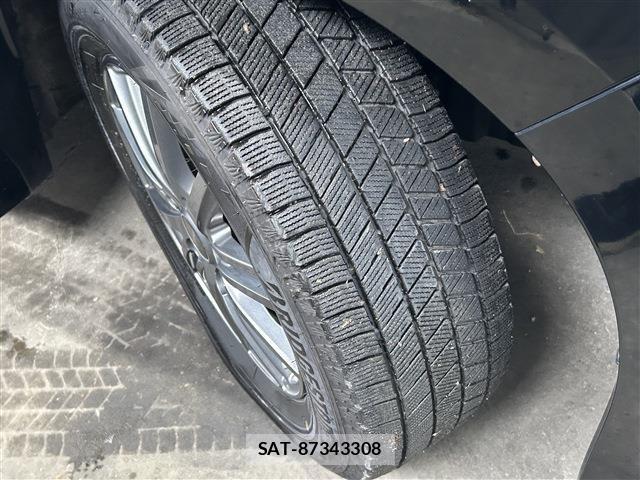 Toyota VOXY 2021-12 7226372-11