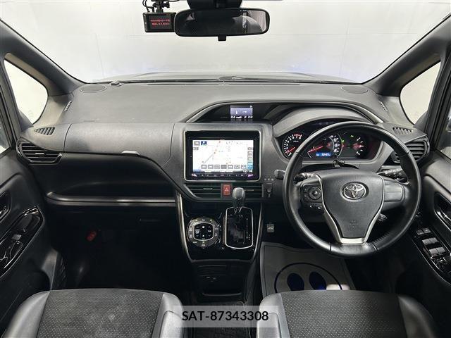 Toyota VOXY 2021-12 7226372-12