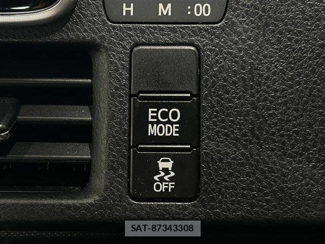Toyota VOXY 2021-12 7226372-23