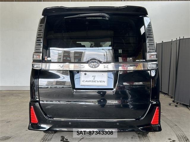 Toyota VOXY 2021-12 7226372-5